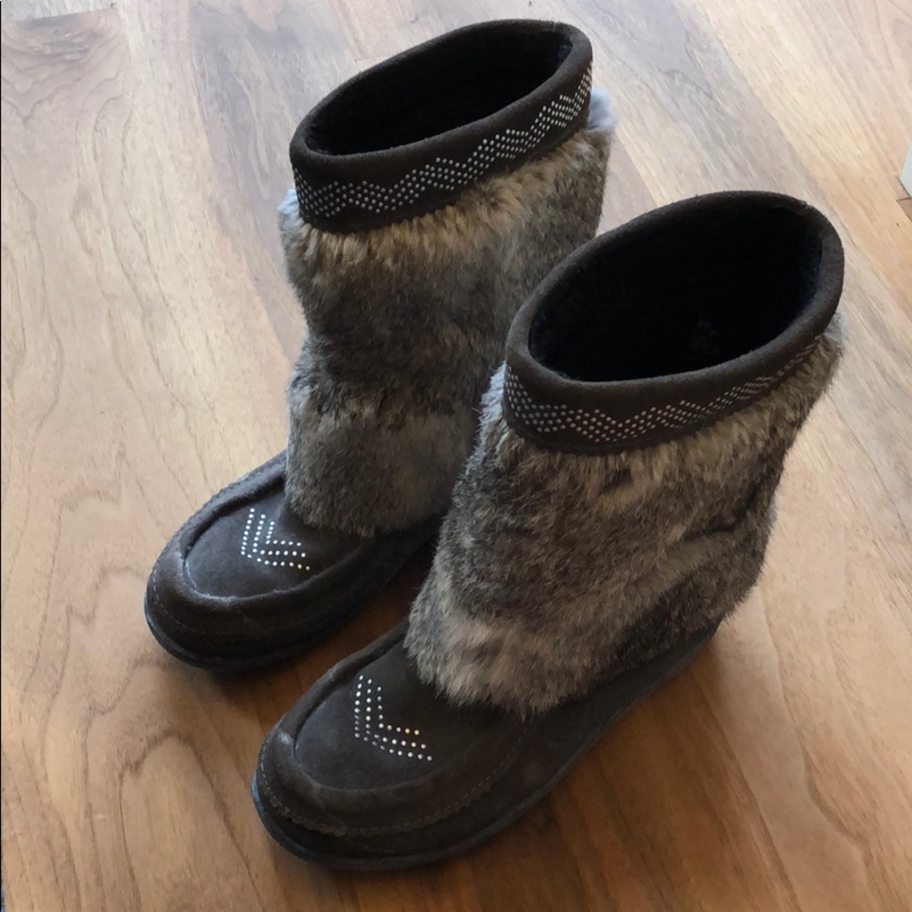 Gray Muks moccasin boots with fur